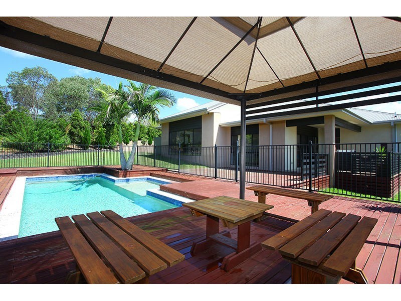 10 Greenacre Way, Maudsland QLD 4210