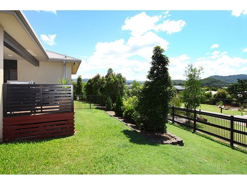 10 Greenacre Way, Maudsland QLD 4210