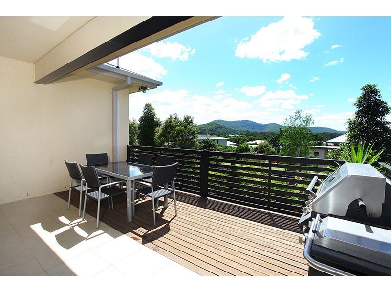 10 Greenacre Way, Maudsland QLD 4210
