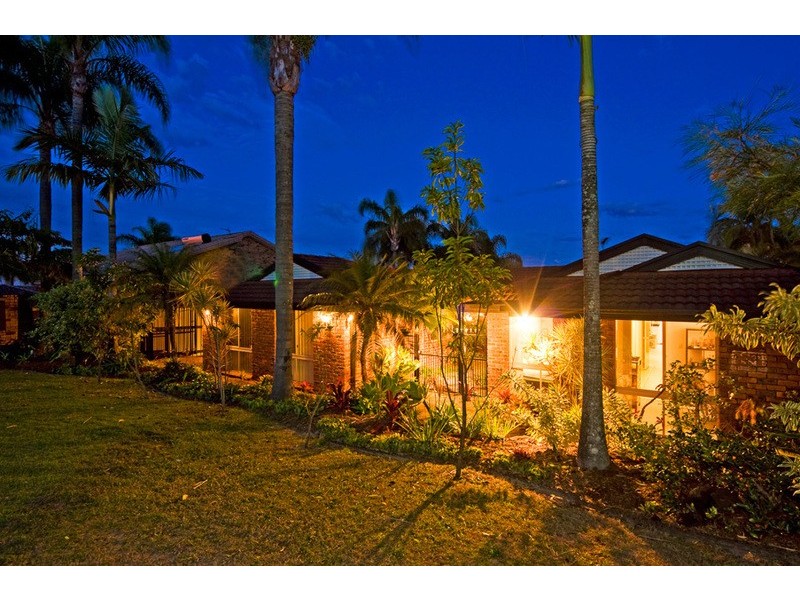 6 Armstrong Way, Highland Park QLD 4211