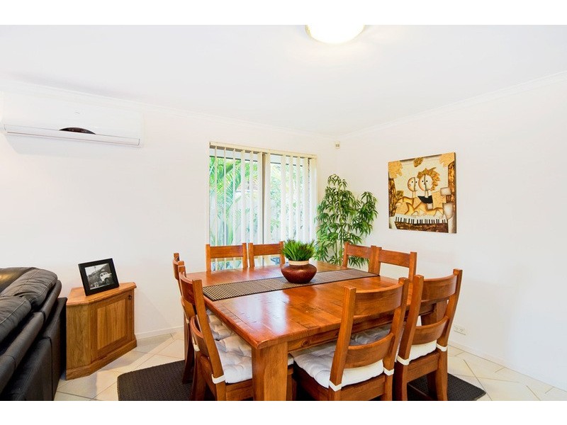 6 Armstrong Way, Highland Park QLD 4211