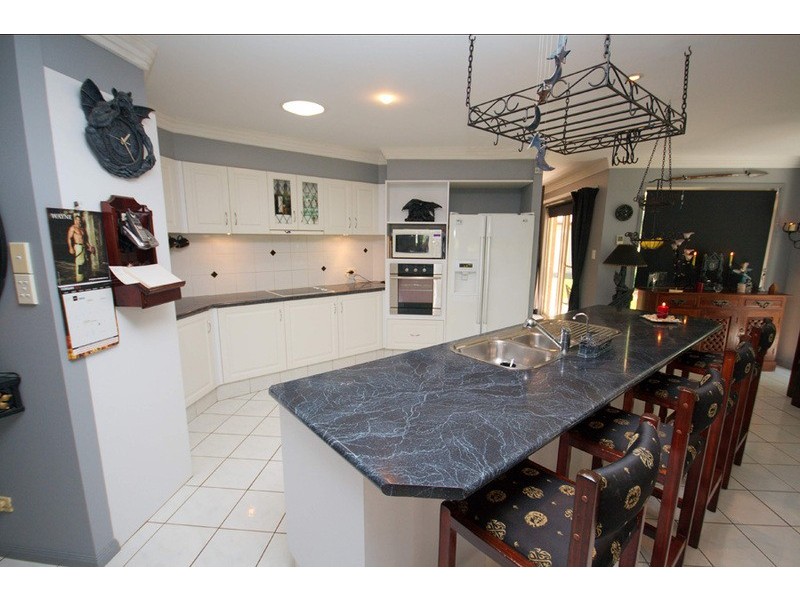 5-7-9 Newlands Court, Mount Nathan QLD 4211