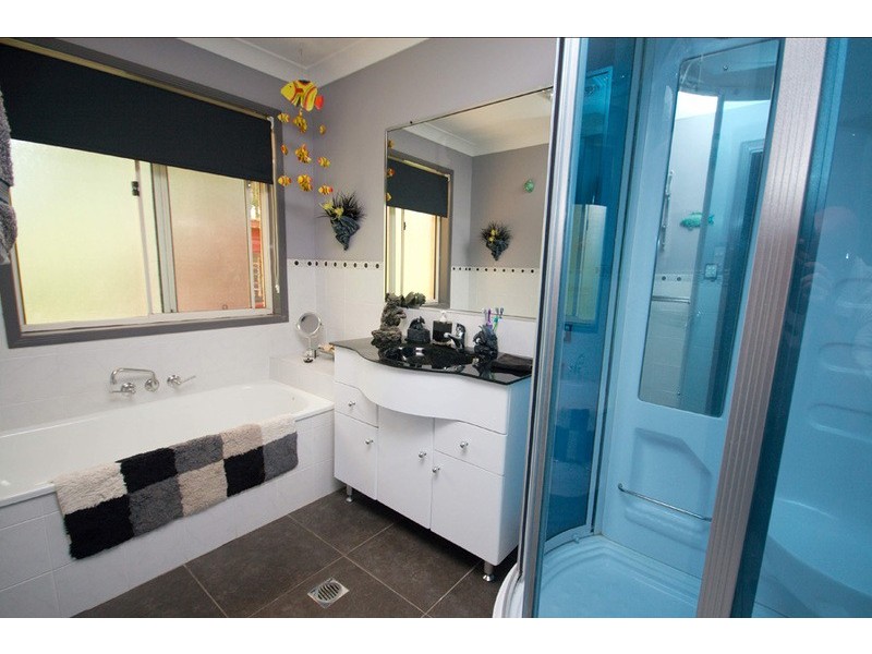 5-7-9 Newlands Court, Mount Nathan QLD 4211