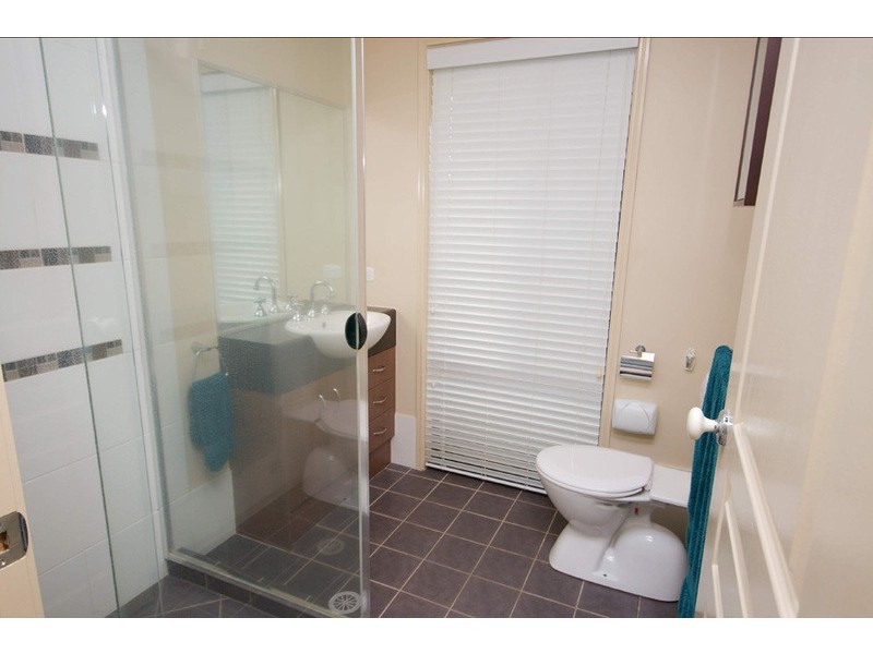 14 Govett Street, Pacific Pines QLD 4211