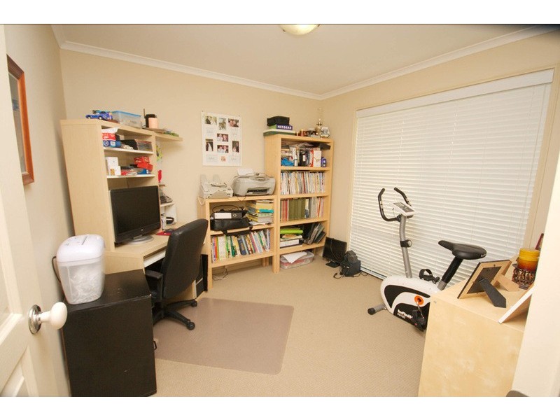 14 Govett Street, Pacific Pines QLD 4211