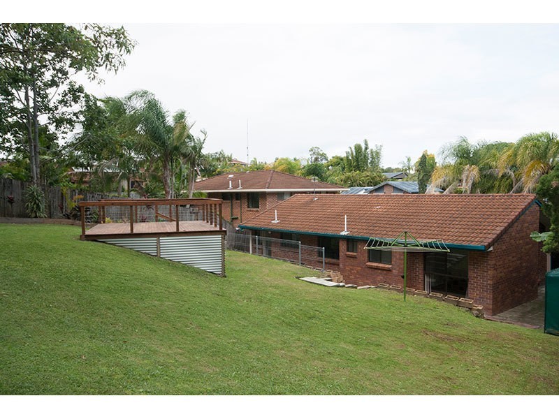 13 Barrine Drive, Worongary QLD 4213