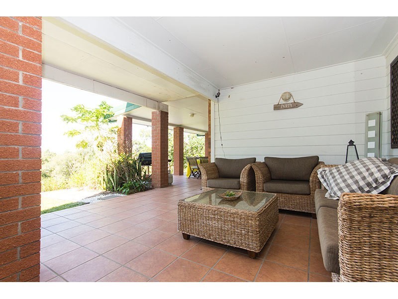 66 Castle Hill Drive South, Gaven QLD 4211