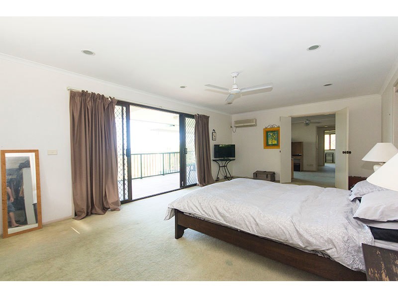 66 Castle Hill Drive South, Gaven QLD 4211