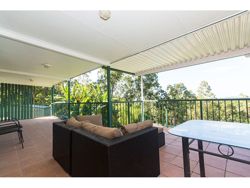 66 Castle Hill Drive South, Gaven QLD 4211