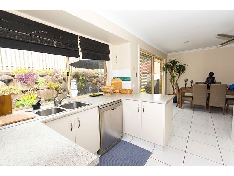 6 Coolawin Place, Nerang QLD 4211