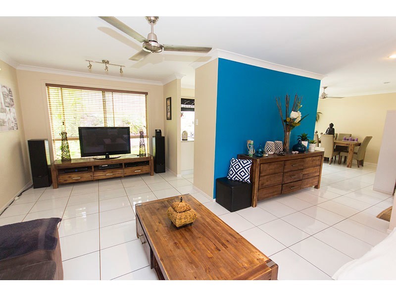 6 Coolawin Place, Nerang QLD 4211