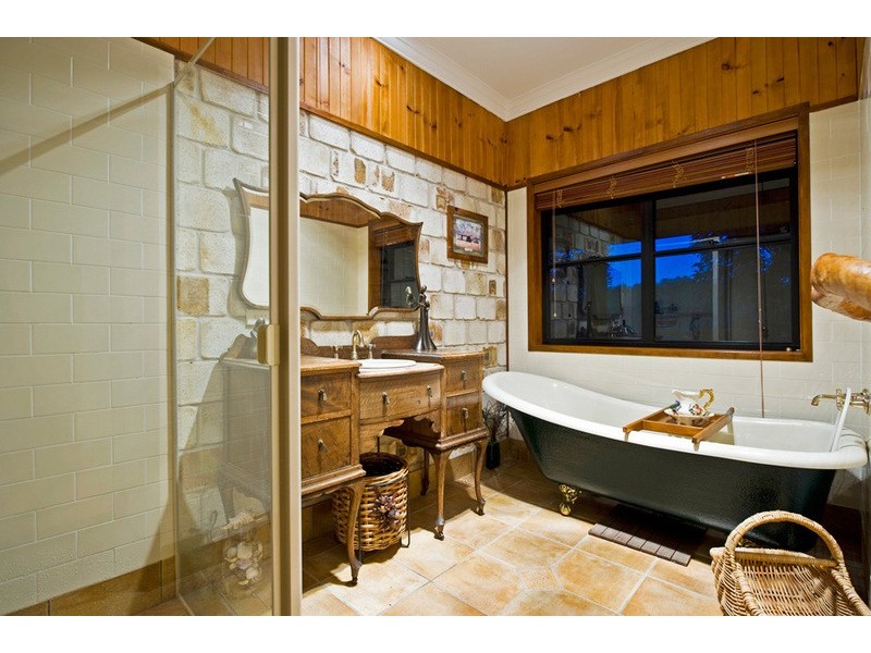 14 Collaroy Road, Guanaba QLD 4210