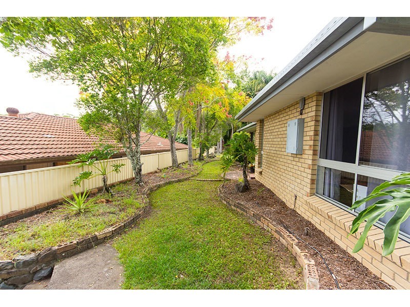 6 Sueden Court, Nerang QLD 4211
