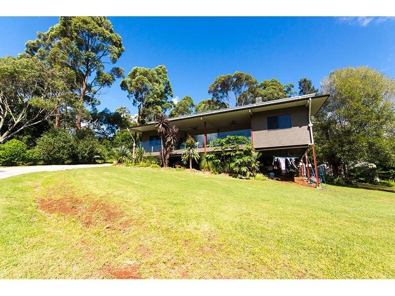 61 Akoonah Drive, Beechmont QLD 4211
