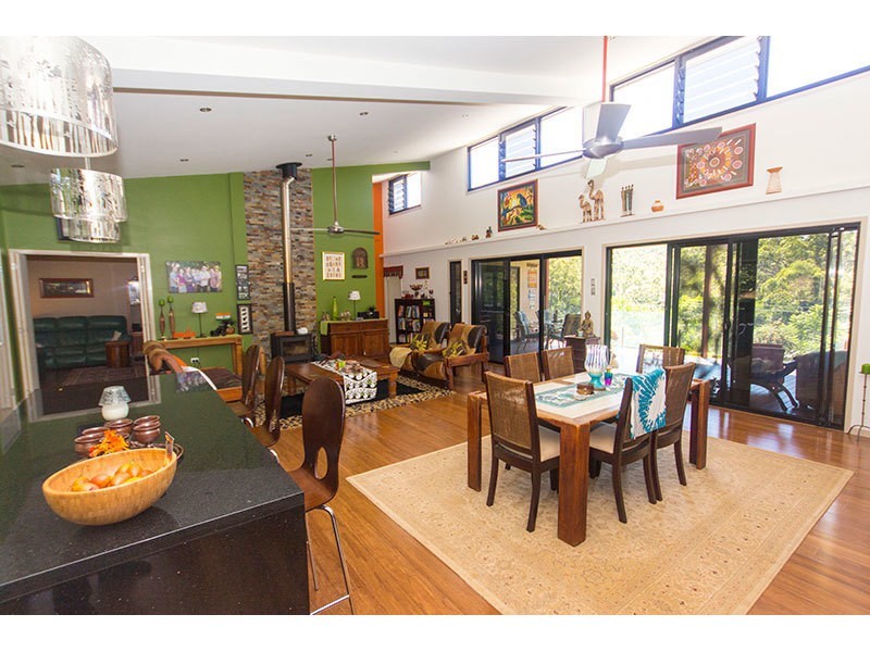 61 Akoonah Drive, Beechmont QLD 4211