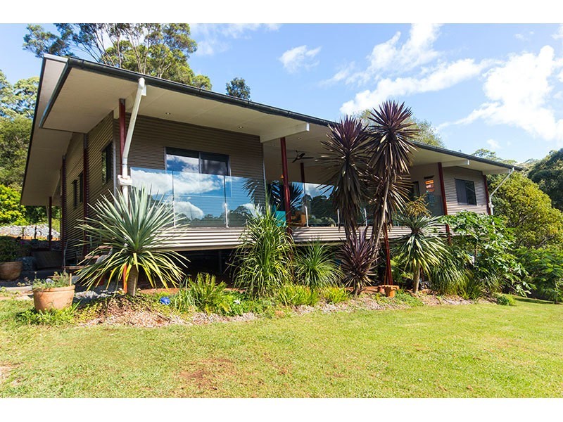 61 Akoonah Drive, Beechmont QLD 4211