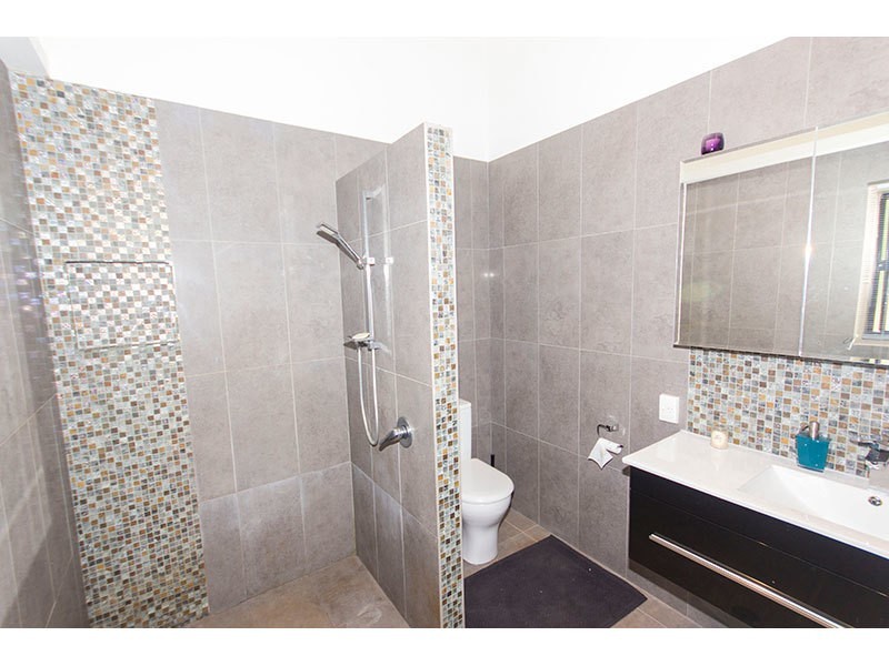 61 Akoonah Drive, Beechmont QLD 4211