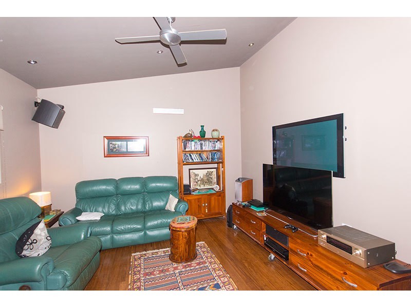 61 Akoonah Drive, Beechmont QLD 4211