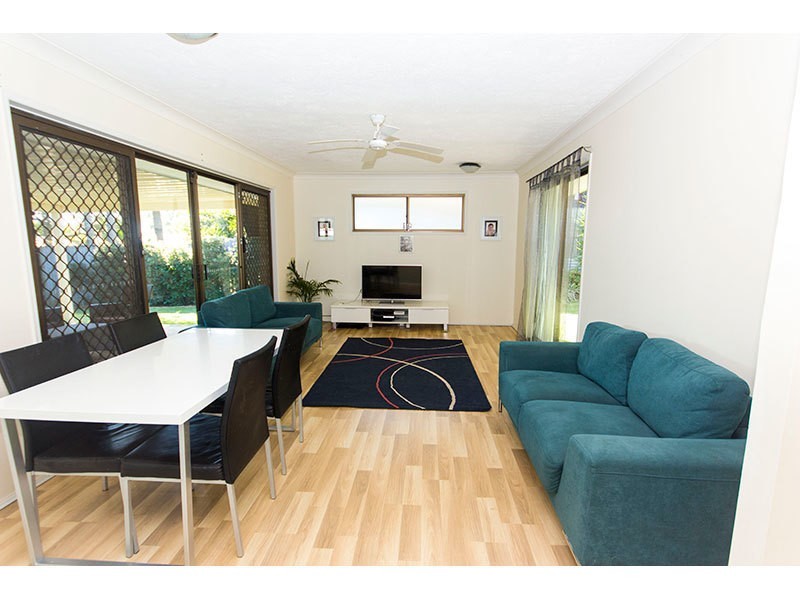 9 Pleasant Court, Carrara QLD 4211