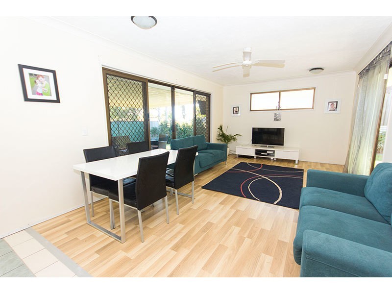 9 Pleasant Court, Carrara QLD 4211