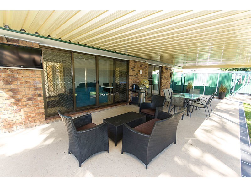 9 Pleasant Court, Carrara QLD 4211