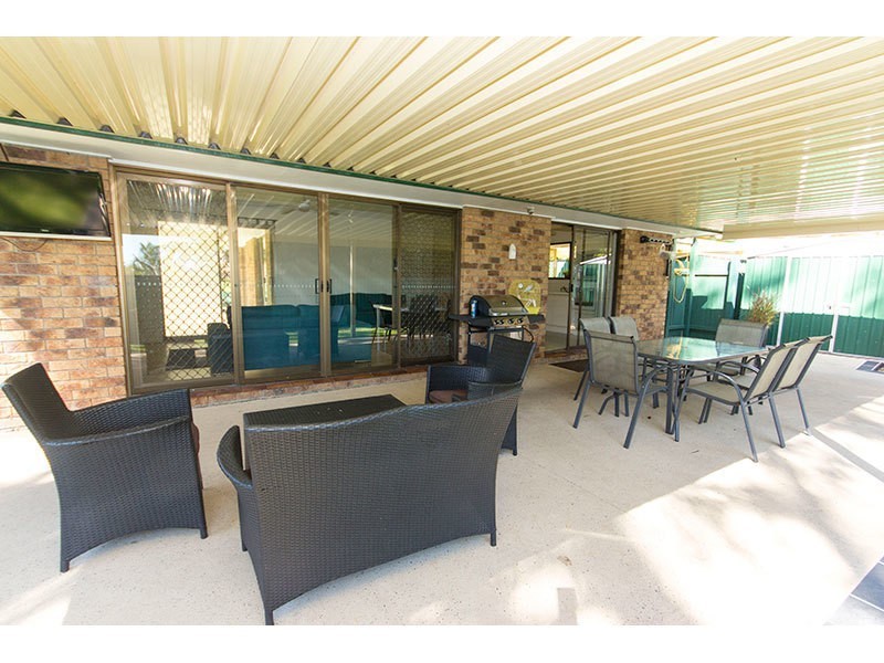 9 Pleasant Court, Carrara QLD 4211