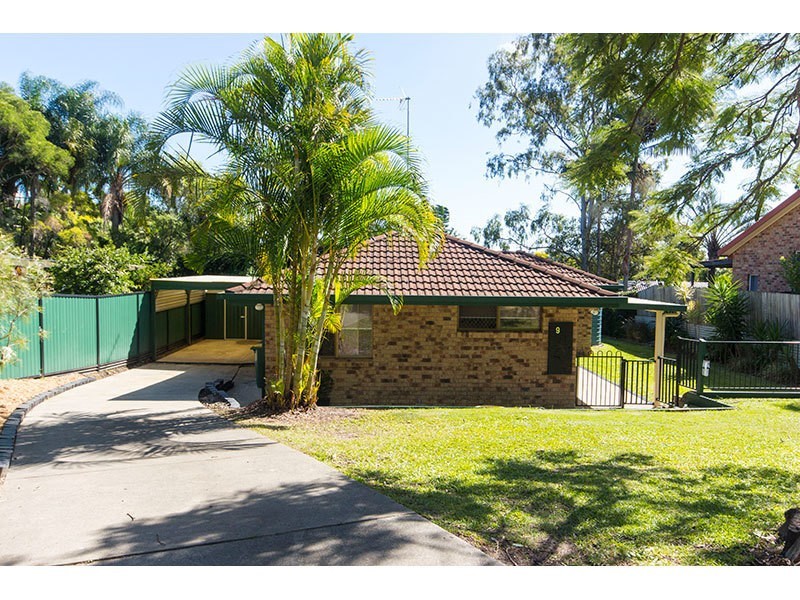 9 Pleasant Court, Carrara QLD 4211