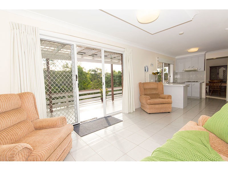 8 Dewar Court, Highland Park QLD 4211