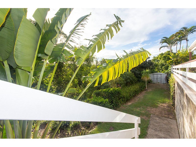 8 Dewar Court, Highland Park QLD 4211