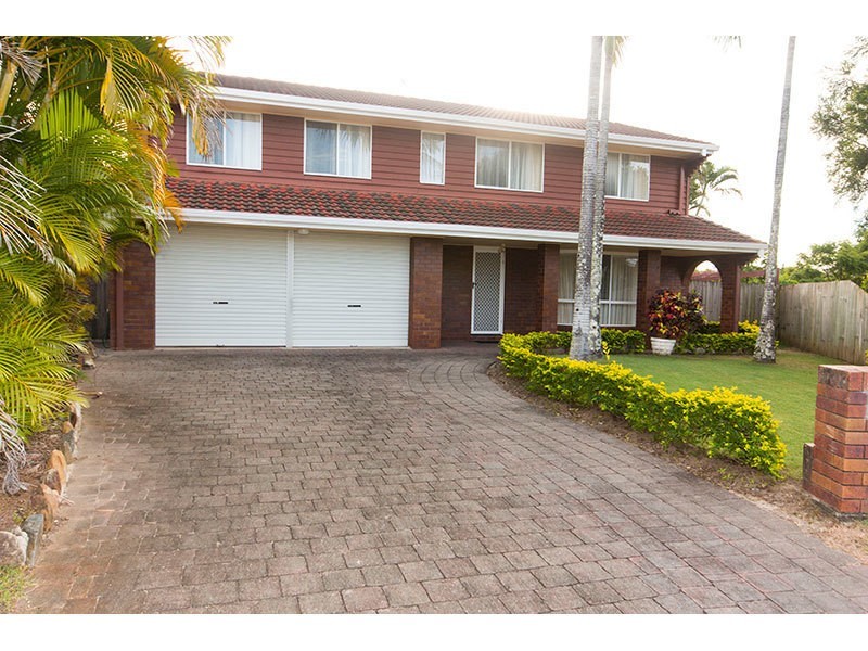 8 Dewar Court, Highland Park QLD 4211
