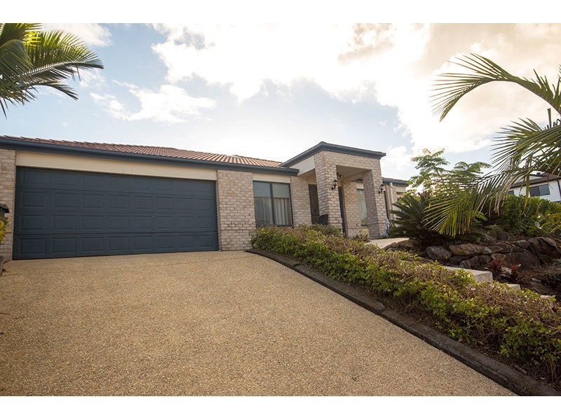 4 Ballah Crescent, Highland Park QLD 4211