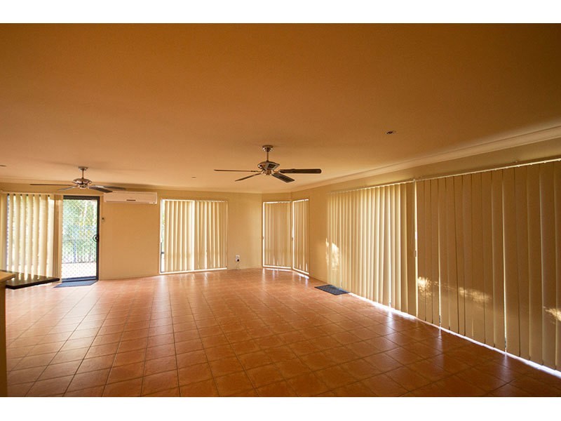 4 Ballah Crescent, Highland Park QLD 4211