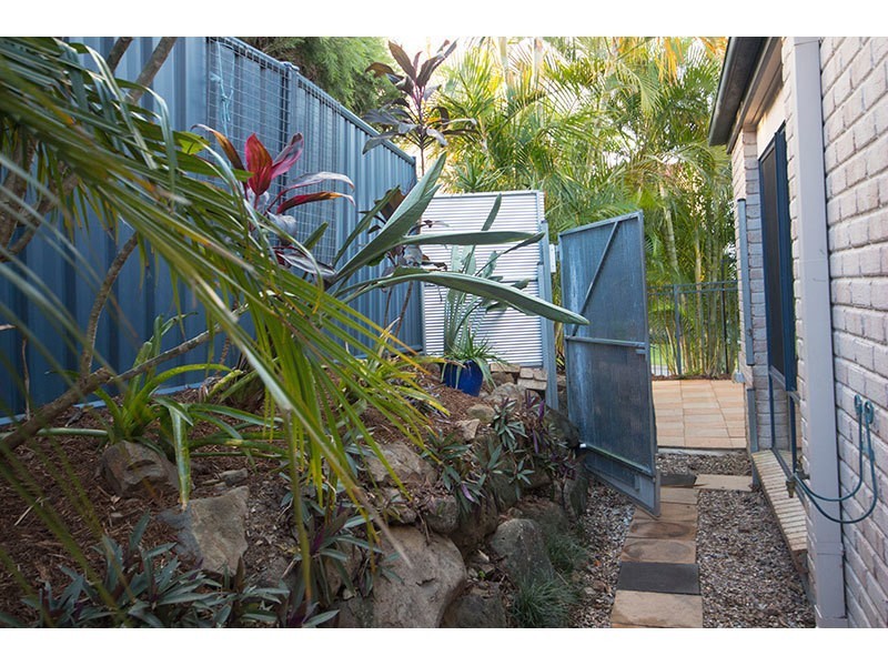 4 Ballah Crescent, Highland Park QLD 4211