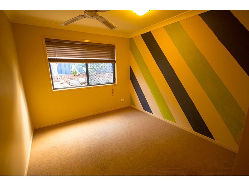 4 Ballah Crescent, Highland Park QLD 4211