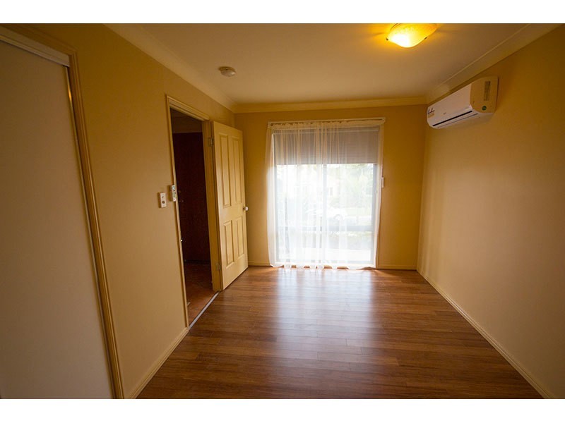 4 Ballah Crescent, Highland Park QLD 4211