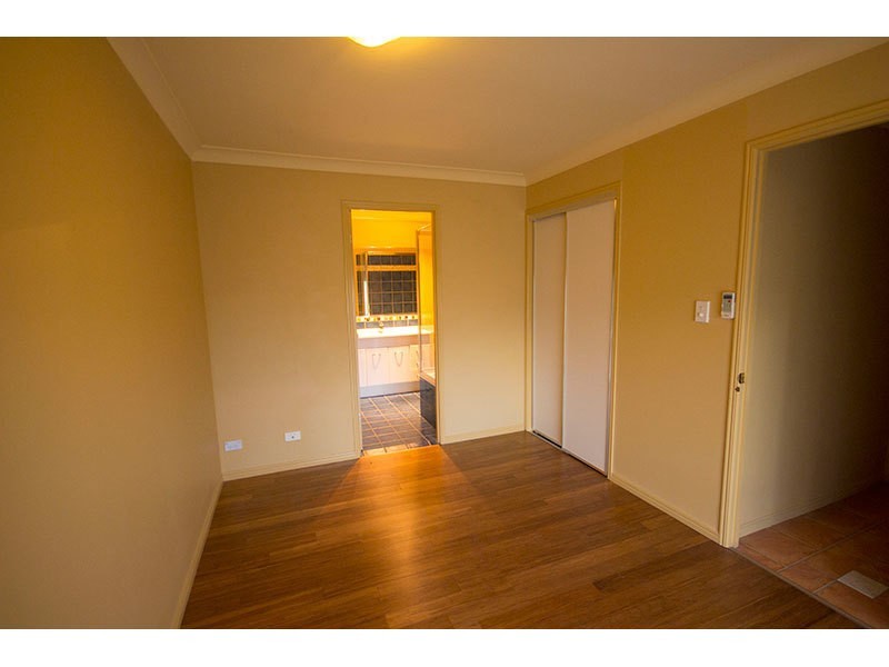 4 Ballah Crescent, Highland Park QLD 4211