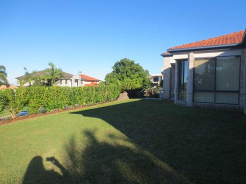 4 Ballah Crescent, Highland Park QLD 4211