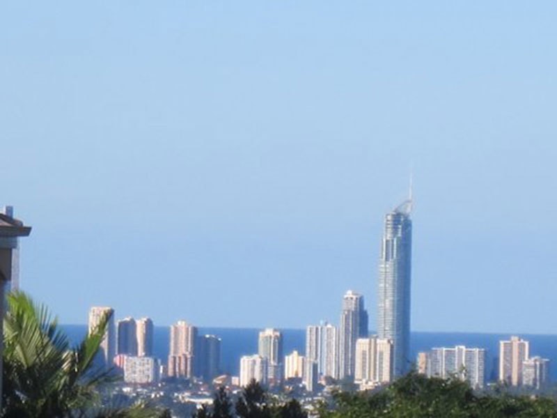 4 Ballah Crescent, Highland Park QLD 4211