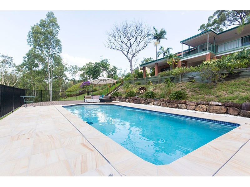 66 Castle Hill Drive Sth, Gaven QLD 4211