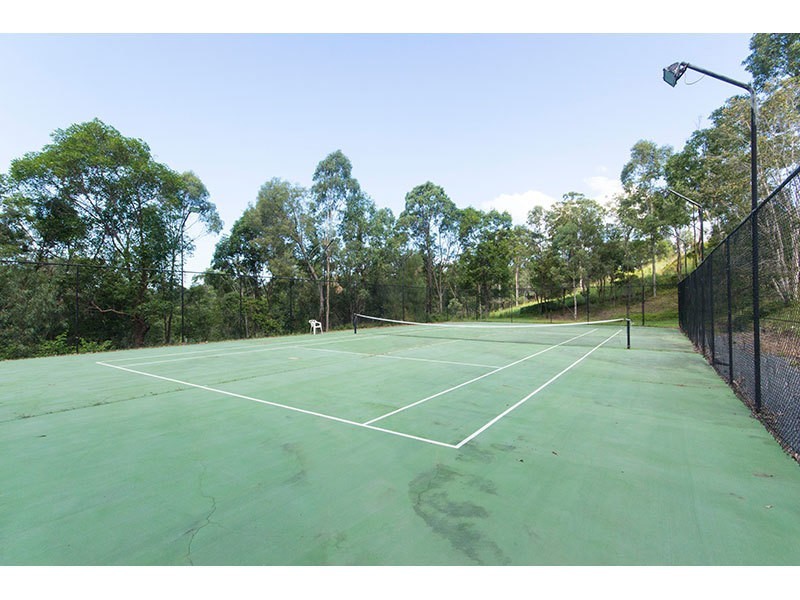 66 Castle Hill Drive Sth, Gaven QLD 4211