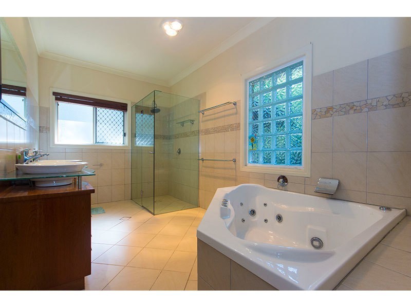 88 Crane Crescent, Nerang QLD 4211