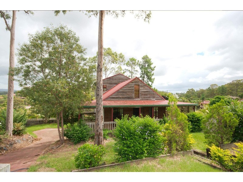 15 Austral Crescent, Pacific Pines QLD 4211