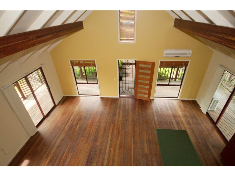 15 Austral Crescent, Pacific Pines QLD 4211