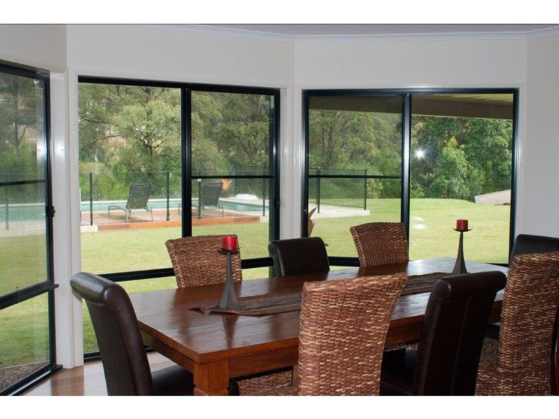 6 Lookout Place, Mount Nathan QLD 4211