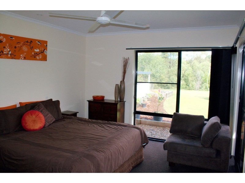 6 Lookout Place, Mount Nathan QLD 4211