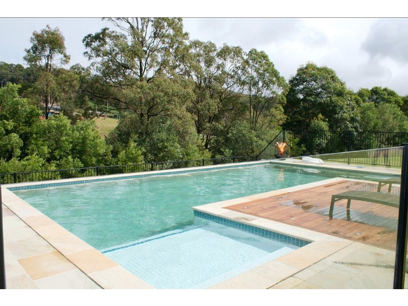 6 Lookout Place, Mount Nathan QLD 4211