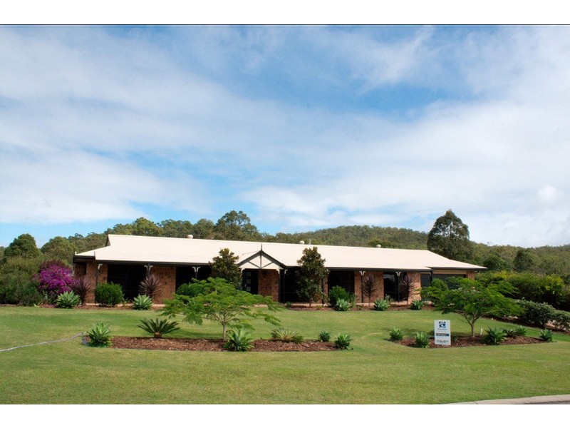 6 Lookout Place, Mount Nathan QLD 4211