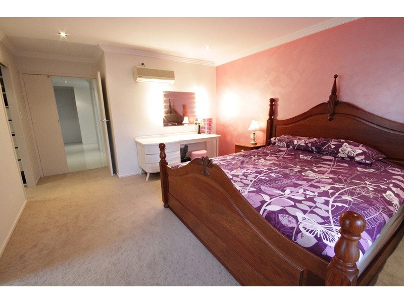 2 Narrabri Court, Gaven QLD 4211