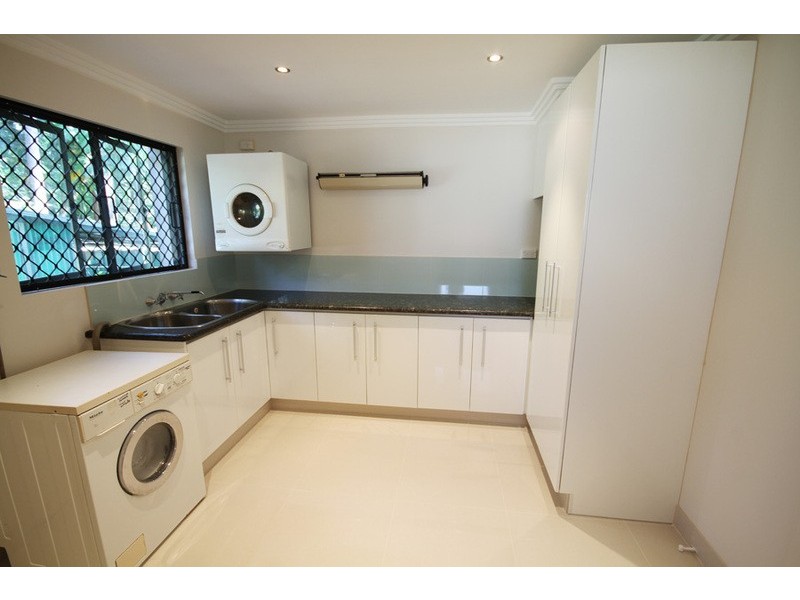 2 Narrabri Court, Gaven QLD 4211