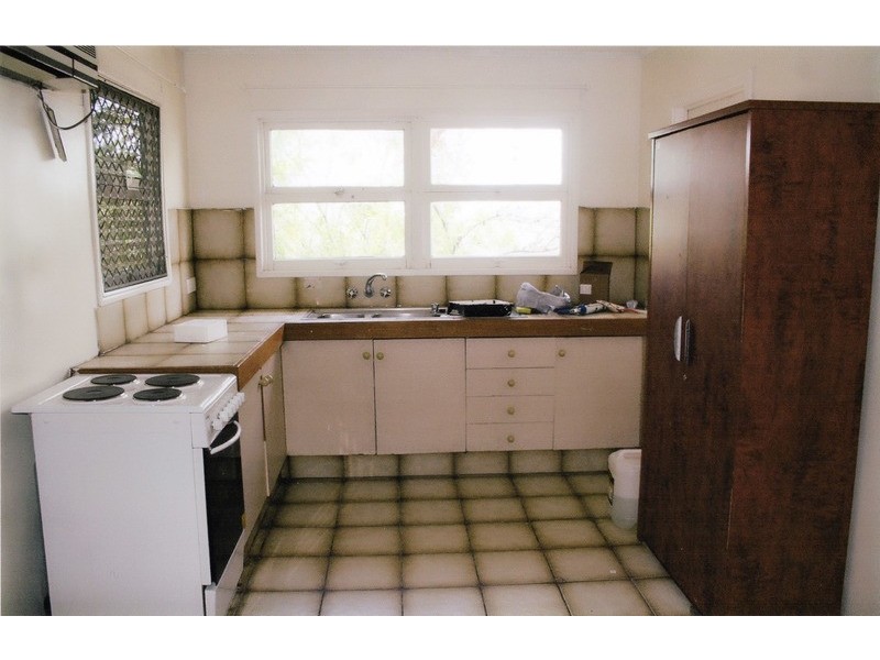 5 Alicia Street, Southport QLD 4215